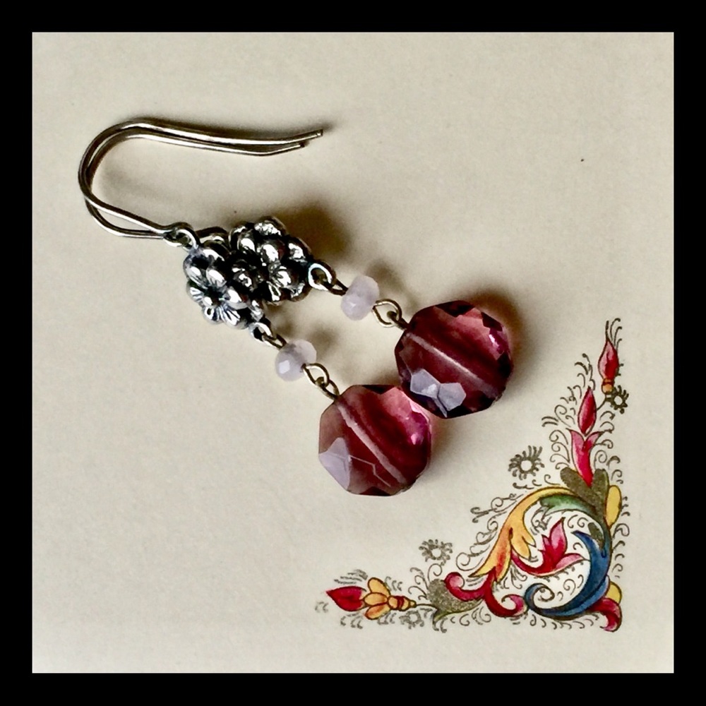 ⬇️ Vintage sterling flower & crystal earrings